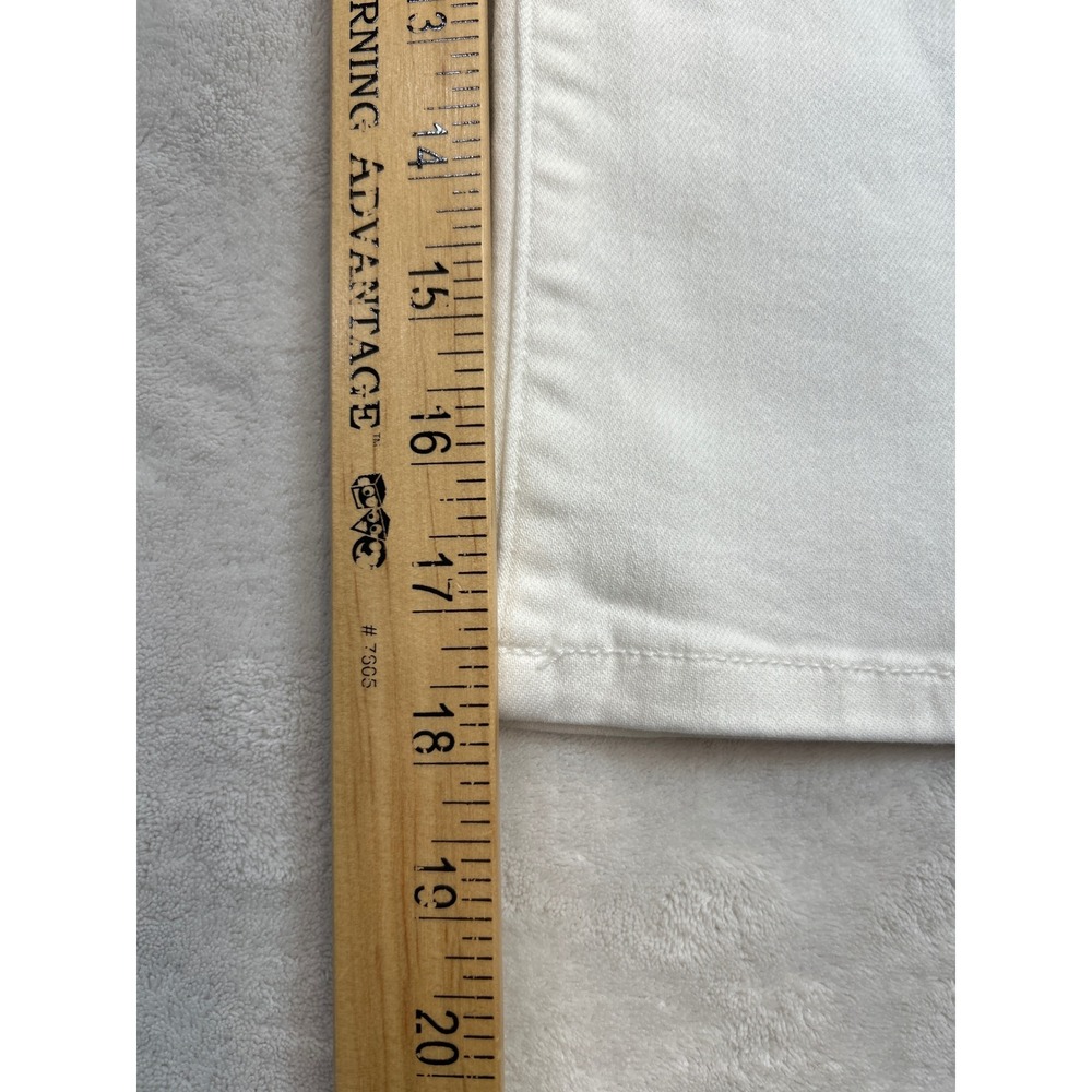 Judy Blue White Capris with Copper Rivet Detail - Picture 8 of 9